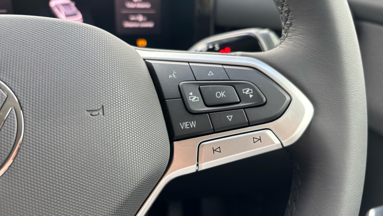 Volkswagen T-Roc 1.5 eTSI Life 5dr DSG Petrol Hatchback